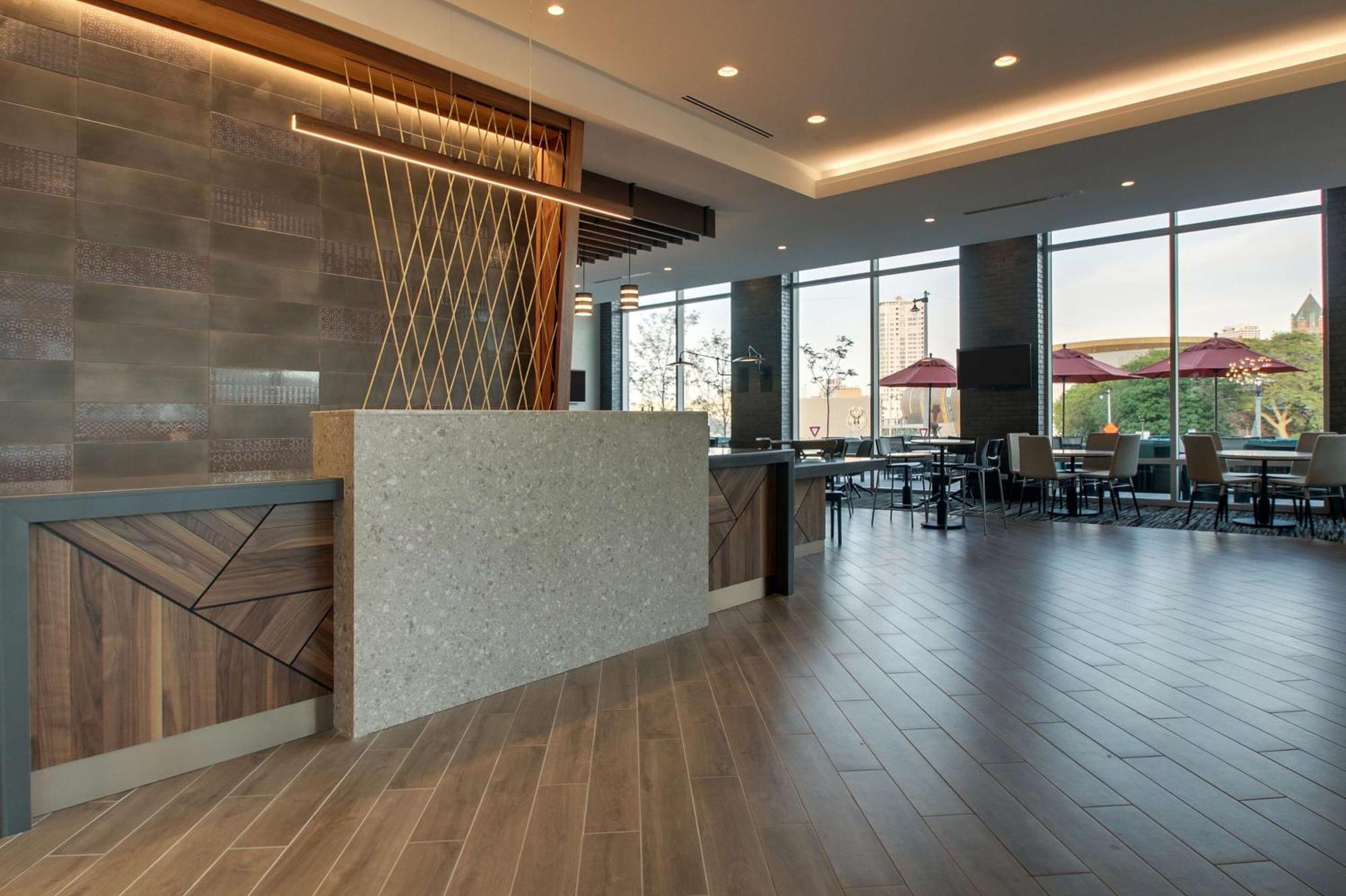 Hyatt Place Milwaukee Downtown Екстер'єр фото